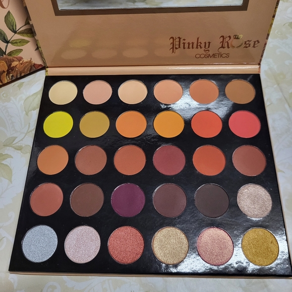 Pinky Rose Rustic Rose Palette - Picture 2 of 9